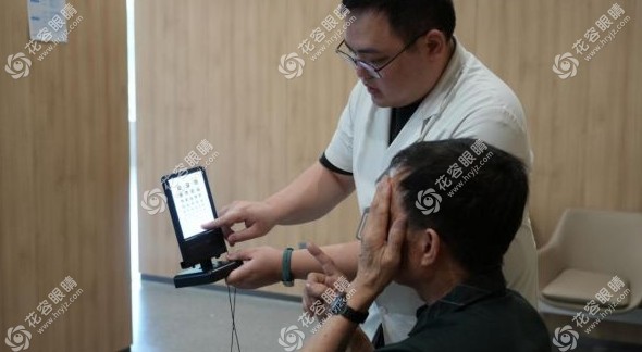 白內(nèi)障術(shù)后復(fù)查