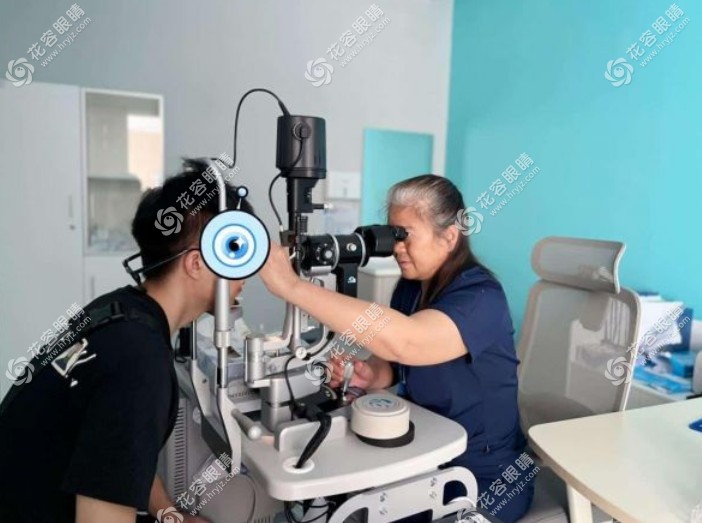 深圳普瑞眼科48小時(shí)急救通道：譚湘蓮醫(yī)生讓復(fù)雜視網(wǎng)膜脫離患者重見光明