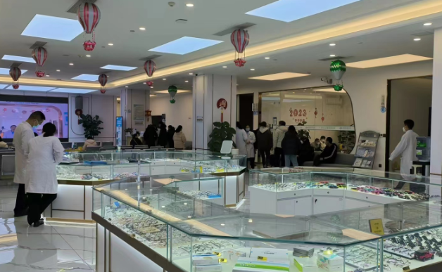 昆明星启眼科怎么挂胡敏医生的号