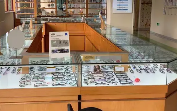 乳山爱尔眼科医院电话是多少